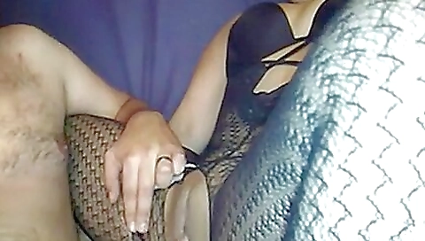 Hot amateur big ass brunette in deepthroat and blowjob