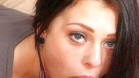 Horny redhead girl and a dude are having fun in a hot vr sex room