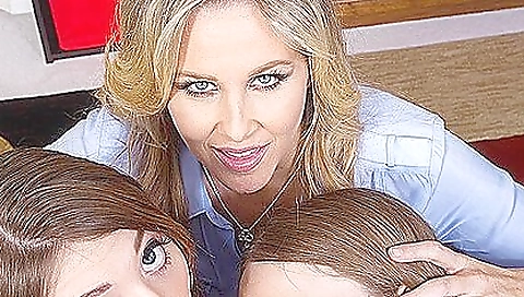 teen virgin milf gets her twat fucked in vr porn vid