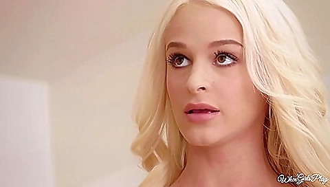 Blonde and brunette ladies get a creampie with their fingers