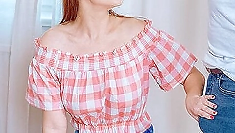 Horny babe gets a good blowjob and gets fucked in doggy