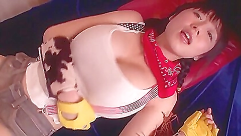 Asian with sexy lingerie gets her pussy penetrated