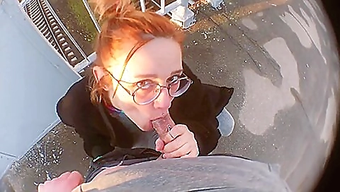 A girl with a round ass rides and fucks in a public place