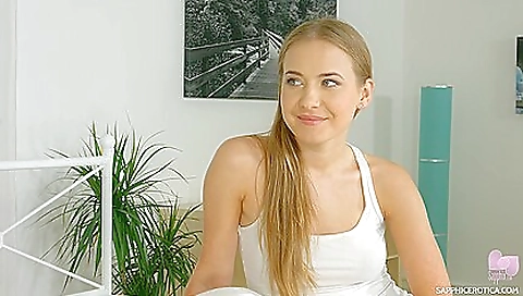 Horny lesbian teen slut swabery baby and her lesbian lover