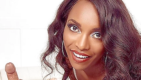 Ebony pornstar daya knight wants your dick in her face