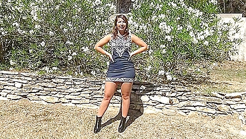 Tongukey sucking and hard gang bang in the bedroom